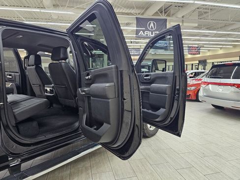 Used 2022 Chevrolet Silverado 2500 LTZ w/ LTZ Texas Edition image 15