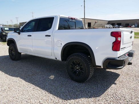New 2026 Chevrolet Silverado 1500 ZR2 w/ Dark Appearance Package AWD/4WD image 7
