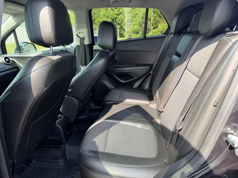 Used 2016 Chevrolet Trax LT w/ LT Convenience Package AWD/4WD image 22