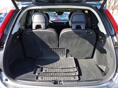 Used 2016 Volvo XC90 T8 Inscription w/ Protection Package Plus AWD/4WD image 38