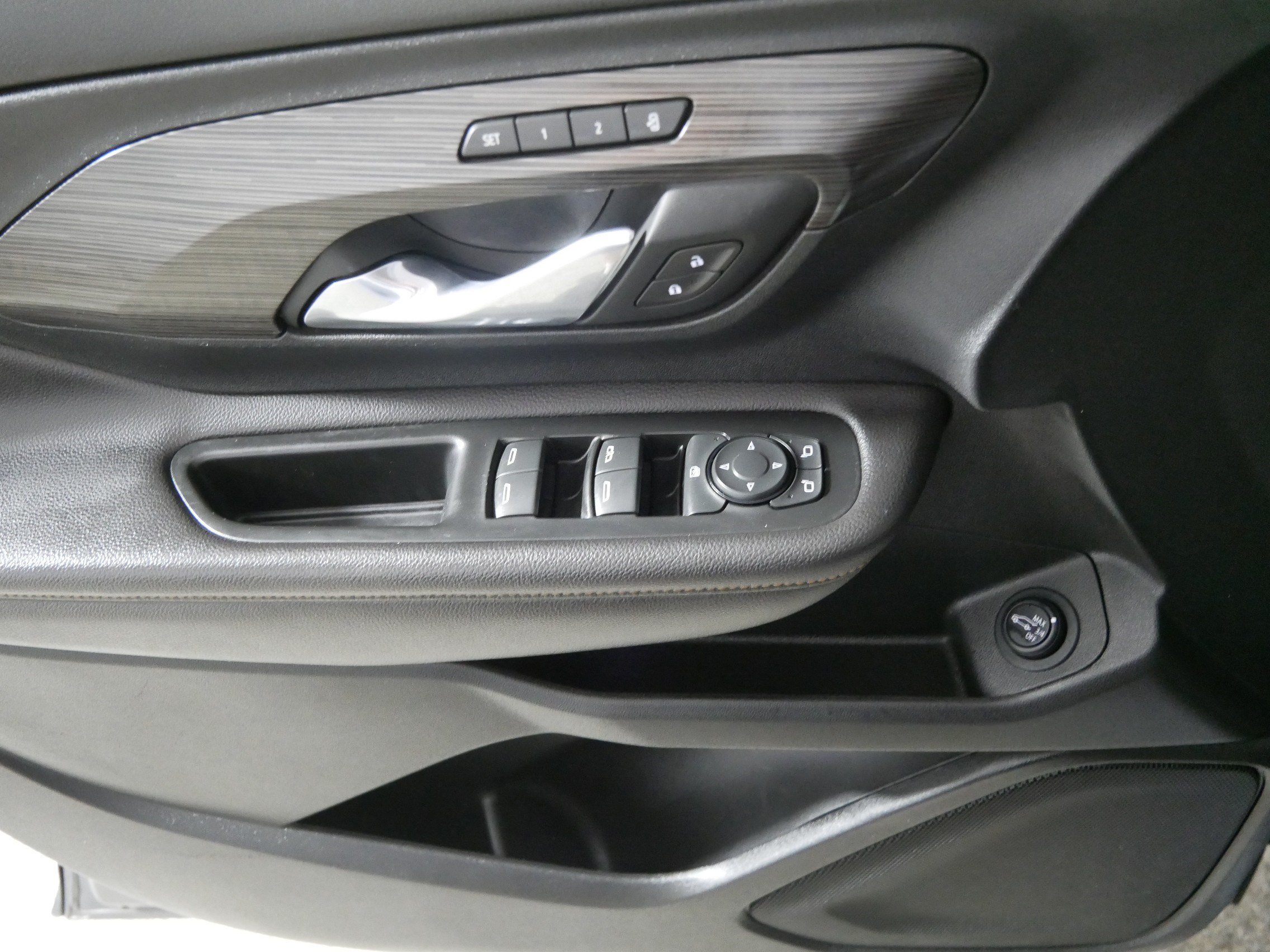 Used 2021 GMC Terrain SLT AWD/4WD image 19