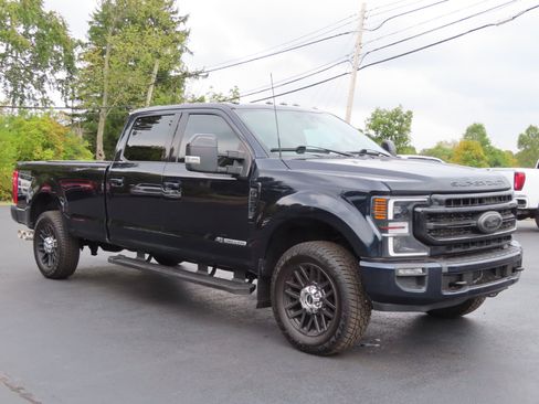 Used 2022 Ford F250 Lariat w/ Black Appearance Package image 8