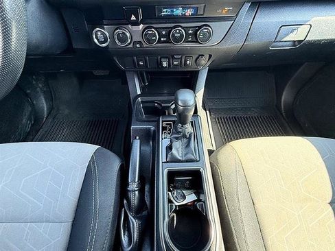 Used 2023 Toyota Tacoma TRD Sport AWD/4WD image 33