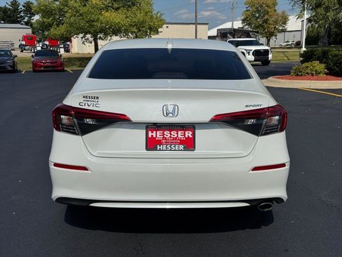 Used 2022 Honda Civic Sport image 4