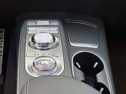 Used 2025 Genesis GV70 3.5T Sport w/ Sport Advanced Package image 24