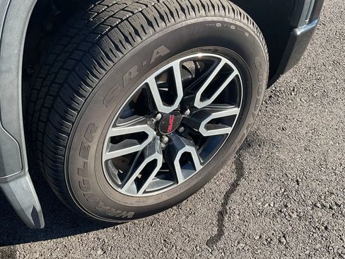 Used 2019 GMC Sierra 1500 AT4 w/ AT4 Premium Package image 12