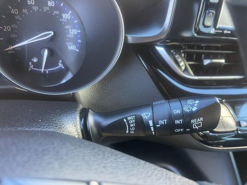 Used 2018 Toyota C-HR XLE image 23