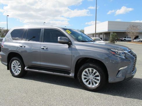 Used 2022 Lexus GX 460 Premium w/ Premium Package image 2