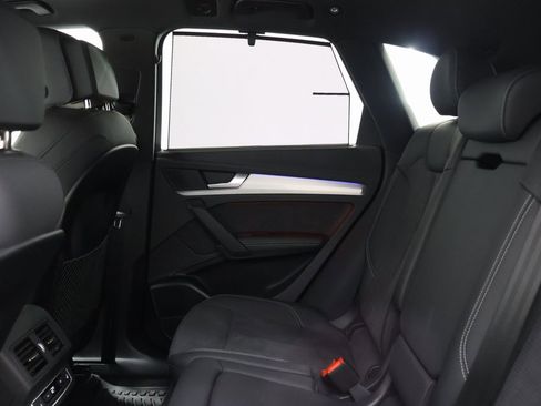 Used 2024 Audi Q5 e Prestige w/ Prestige Package image 27