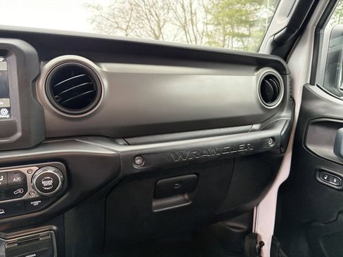 Certified 2021 Jeep Wrangler Sport S image 17