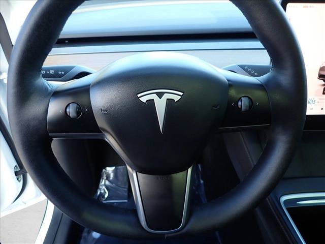 Used 2022 Tesla Model Y Long Range AWD/4WD image 15