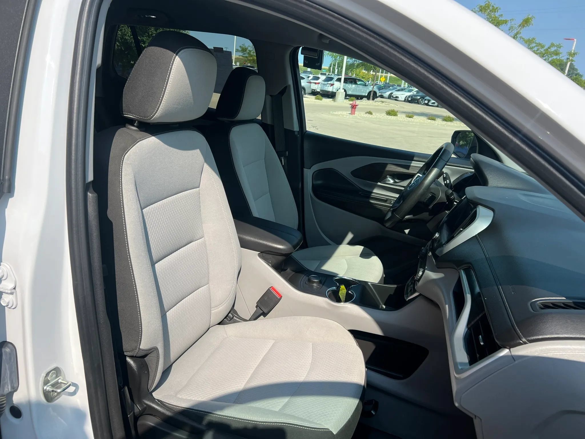 Used 2023 GMC Terrain SLE FWD image 7
