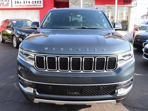 Used 2024 Jeep Wagoneer L Series II w/ Flexible Seating Group AWD/4WD image 8