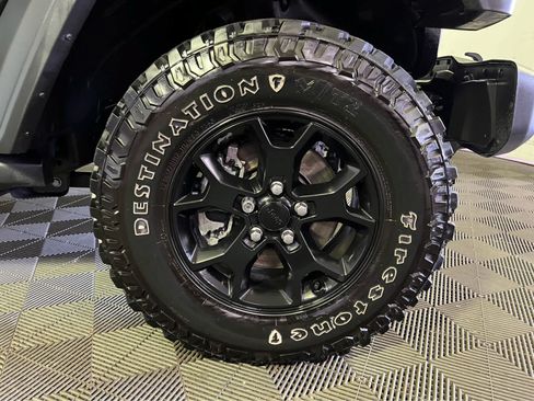 Used 2022 Jeep Wrangler Sport AWD/4WD image 9