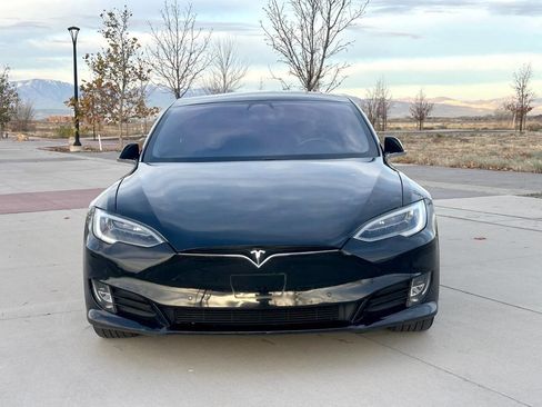 Used 2018 Tesla Model S 75D image 2