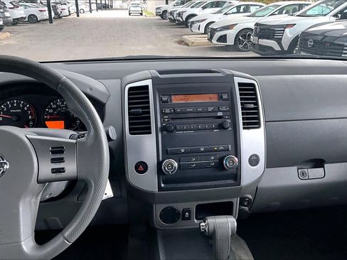 Used 2012 Nissan Frontier SV w/ SV Premium Utility Pkg image 6