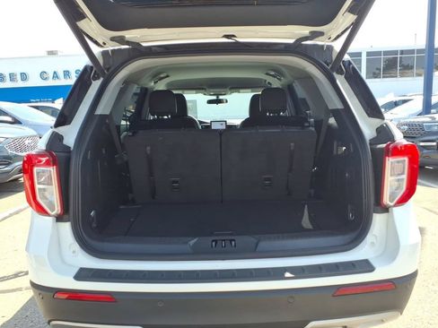 Used 2024 Ford Explorer XLT w/ Equipment Group 202A AWD/4WD image 10