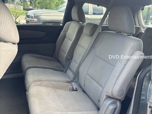 Used 2016 Honda Odyssey SE image 3