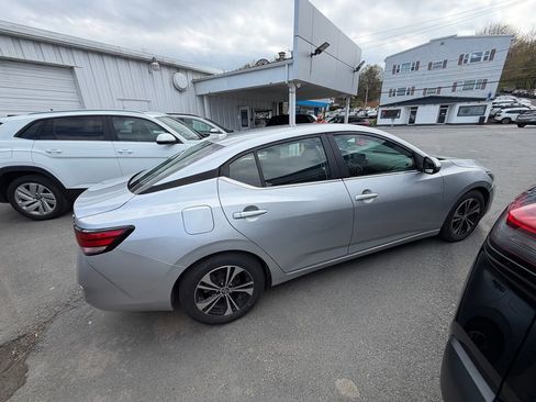 Used 2021 Nissan Sentra SV FWD image 6
