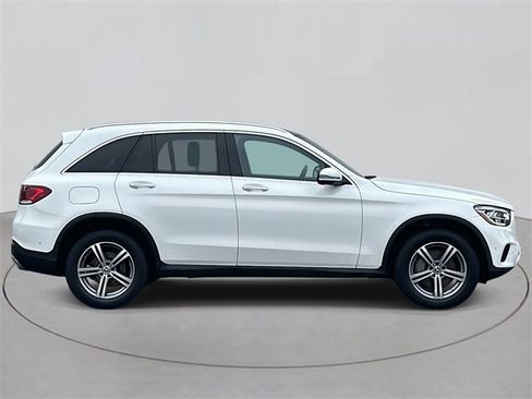 Used 2022 Mercedes-Benz GLC 300 4MATIC image 5