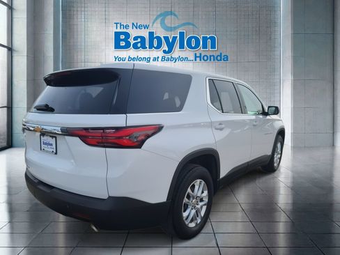 Used 2023 Chevrolet Traverse LS AWD/4WD image 4