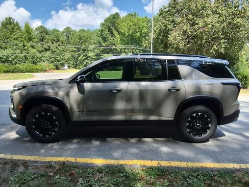 New 2027 Chevrolet Traverse Z71 w/ Driver Confidence Package AWD/4WD image 7