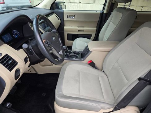 Used 2019 Ford Flex SE FWD image 7