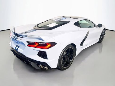 Used 2022 Chevrolet Corvette Stingray Premium Cpe w/ Z51 Performance Package RWD image 8