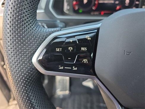 Certified 2024 Volkswagen Tiguan SEL R-Line image 29