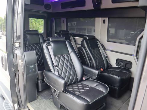 Used 2023 RAM ProMaster 2500 w/ Premium Convenience Group (B) FWD image 7