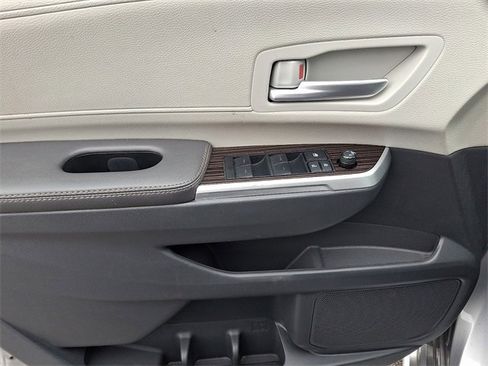 Used 2024 Toyota Sienna XLE image 13