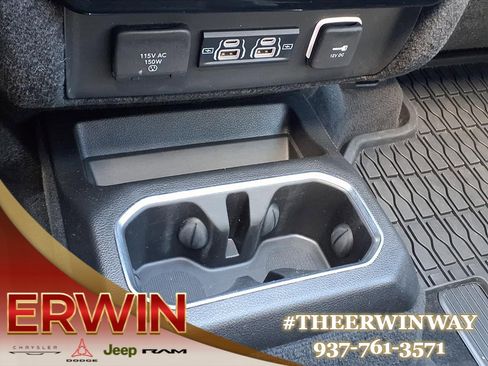 Used 2022 Jeep Wagoneer Series II w/ Premium Group I image 7