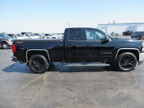 Used 2018 Chevrolet Silverado 1500 LT w/ All Star Edition AWD/4WD image 4