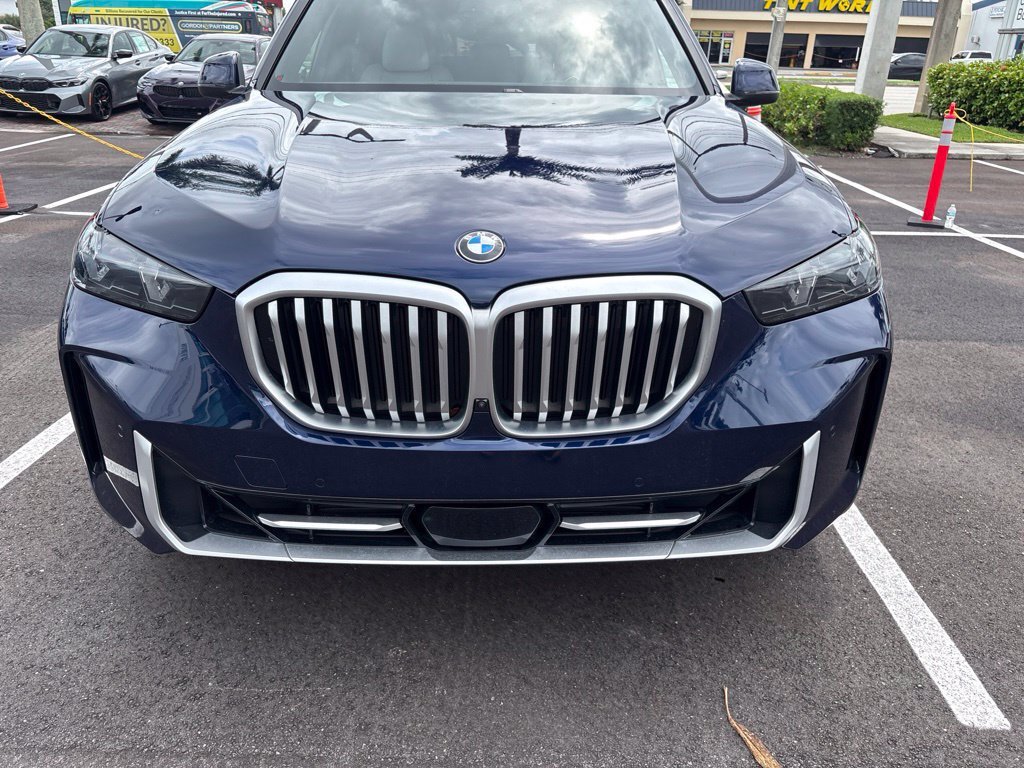 Used 2024 BMW X5 sDrive40i w/ Parking Assistance Package RWD image 9
