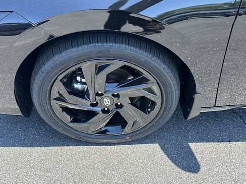 New 2026 Hyundai Elantra SEL Sport Premium FWD image 11
