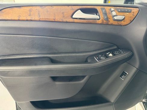 Used 2017 Mercedes-Benz GLS 450 4MATIC image 10