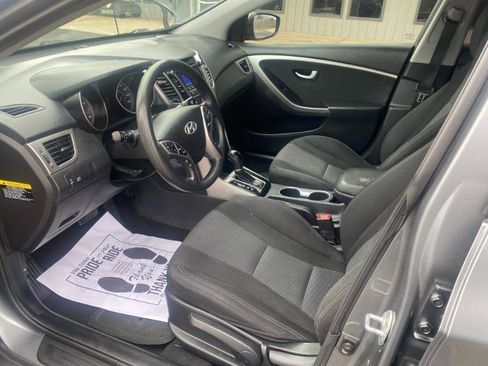 Used 2017 Hyundai Elantra GT image 13