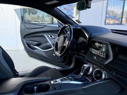 Used 2017 Chevrolet Camaro LT w/ Technology Package RWD image 18