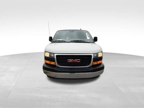 Used 2025 GMC Savana 3500 LT w/ LT Preferred Equipment Group RWD image 3