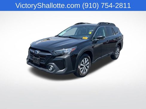 Used 2025 Subaru Outback Premium AWD/4WD image 4