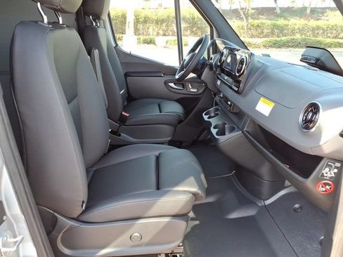 New 2026 Mercedes-Benz Sprinter 2500 image 17