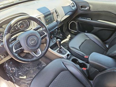 Used 2018 Jeep Compass Latitude w/ Popular Equipment Group FWD image 13