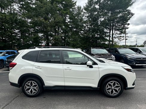 Used 2023 Subaru Forester Premium AWD/4WD image 4