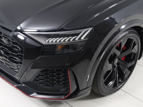 Used 2023 Audi RS Q8 image 34