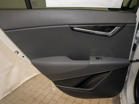 New 2026 Kia Niro SX image 12