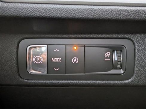 New 2026 Chevrolet Traverse LT image 24