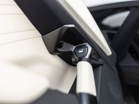 Used 2024 Lamborghini Revuelto AWD/4WD image 22