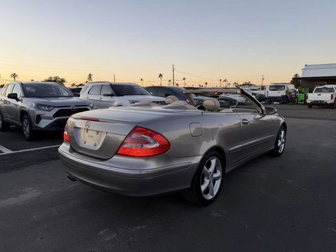 Used 2005 Mercedes-Benz CLK 320 Cabriolet image 9