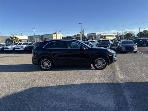 Used 2019 Porsche Cayenne Base image 4