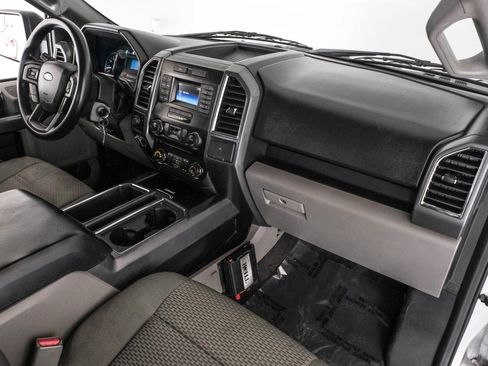 Used 2015 Ford F150 XLT image 11